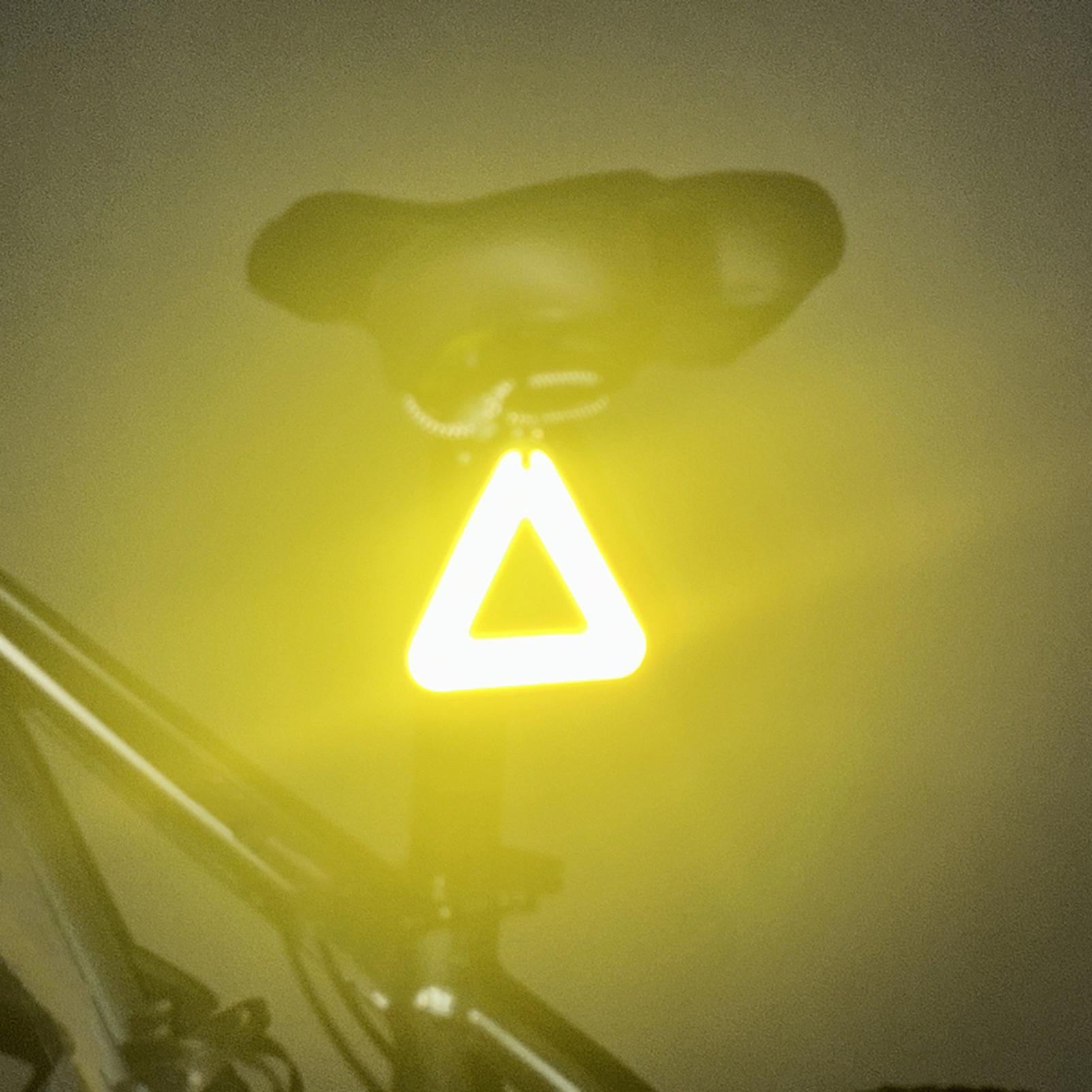 Triangle Reflective Pendants H - Running Visibility Gear ulasan dan harga